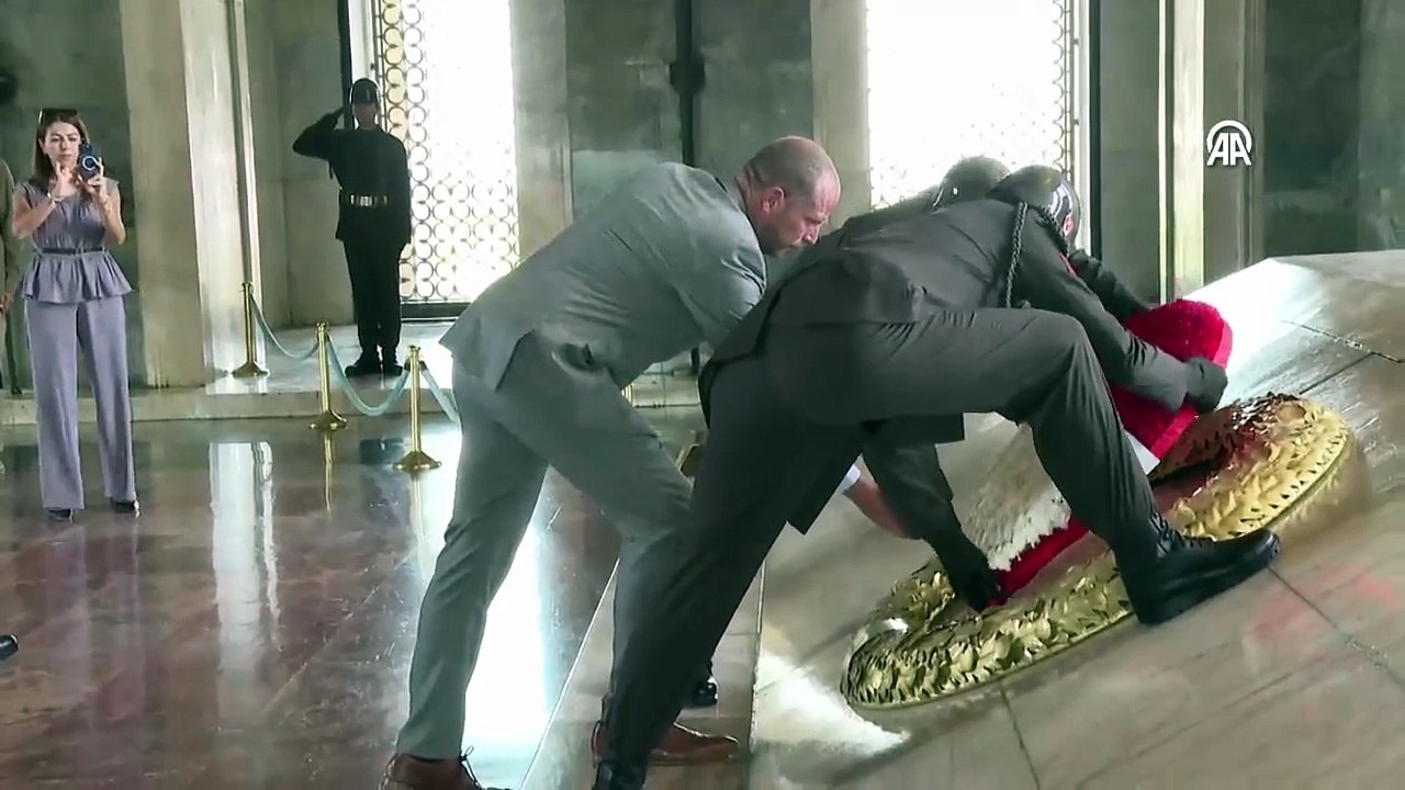 Belçika Savunma Bakanı'ndan Anıtkabir'e ziyaret... 'Atatürk dünya çapında nesillere ilham vermeye devam ediyor'