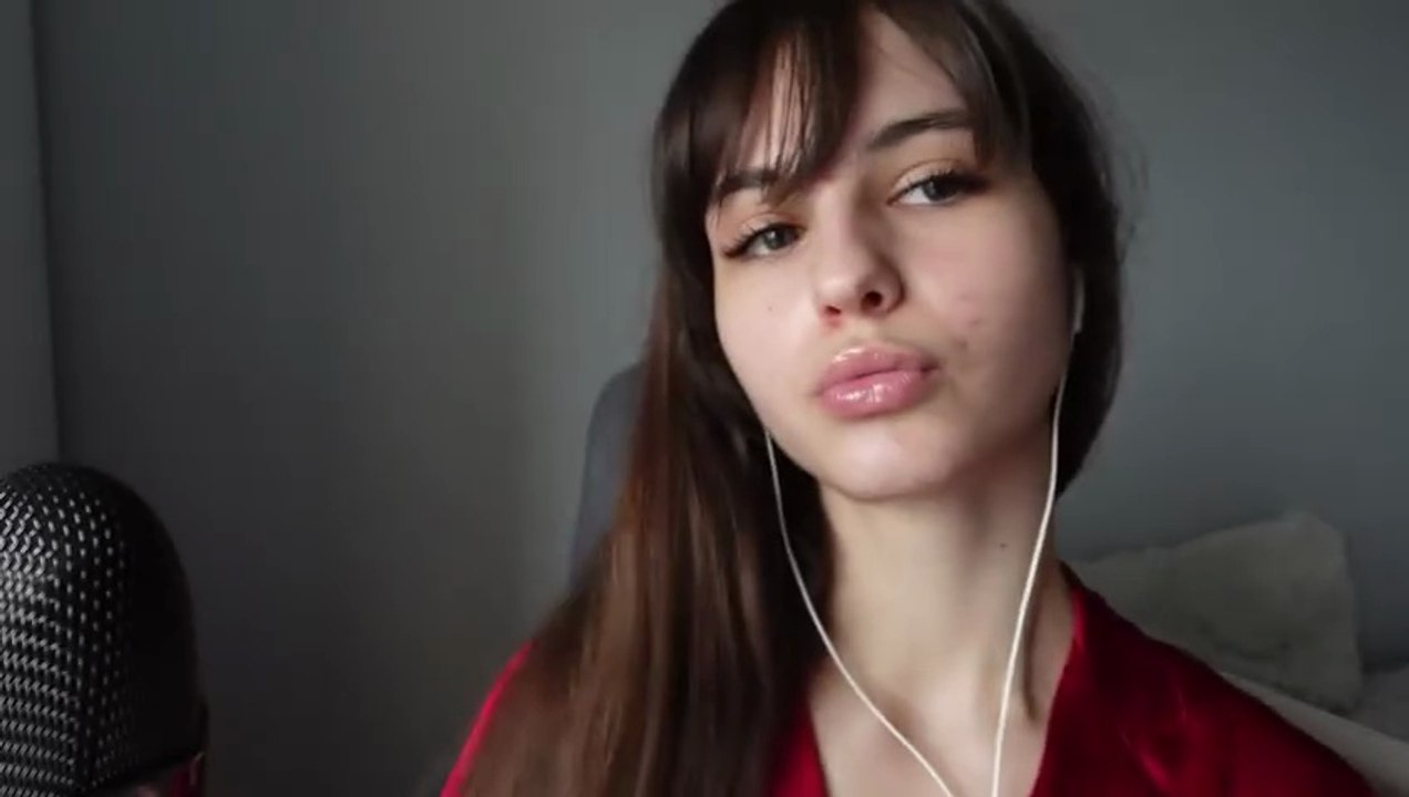 💖 Intimate WuW Girl ASMR 💋 Close-Up Kisses & Whispers for Sleep, Tingles, Love & Deep Relaxation 😴🎧
