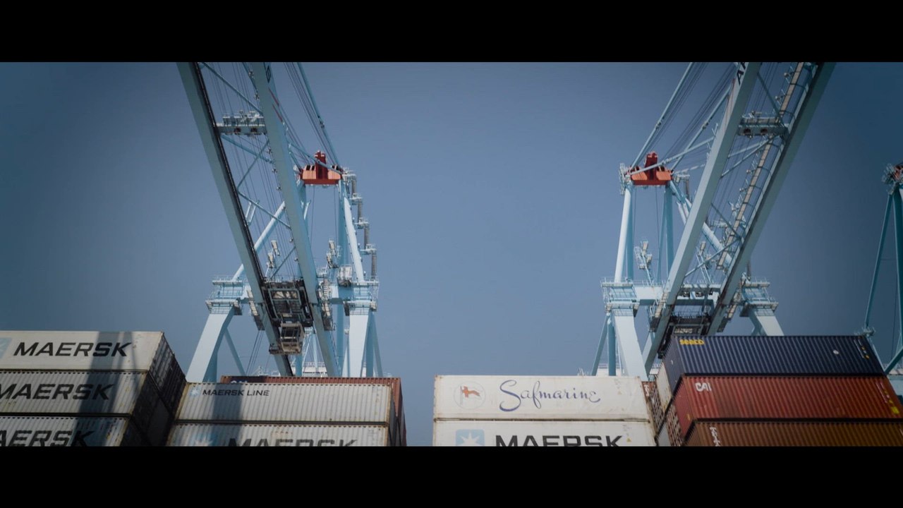 Control de mercancías y viajeros en el cuarto puerto de Europa
