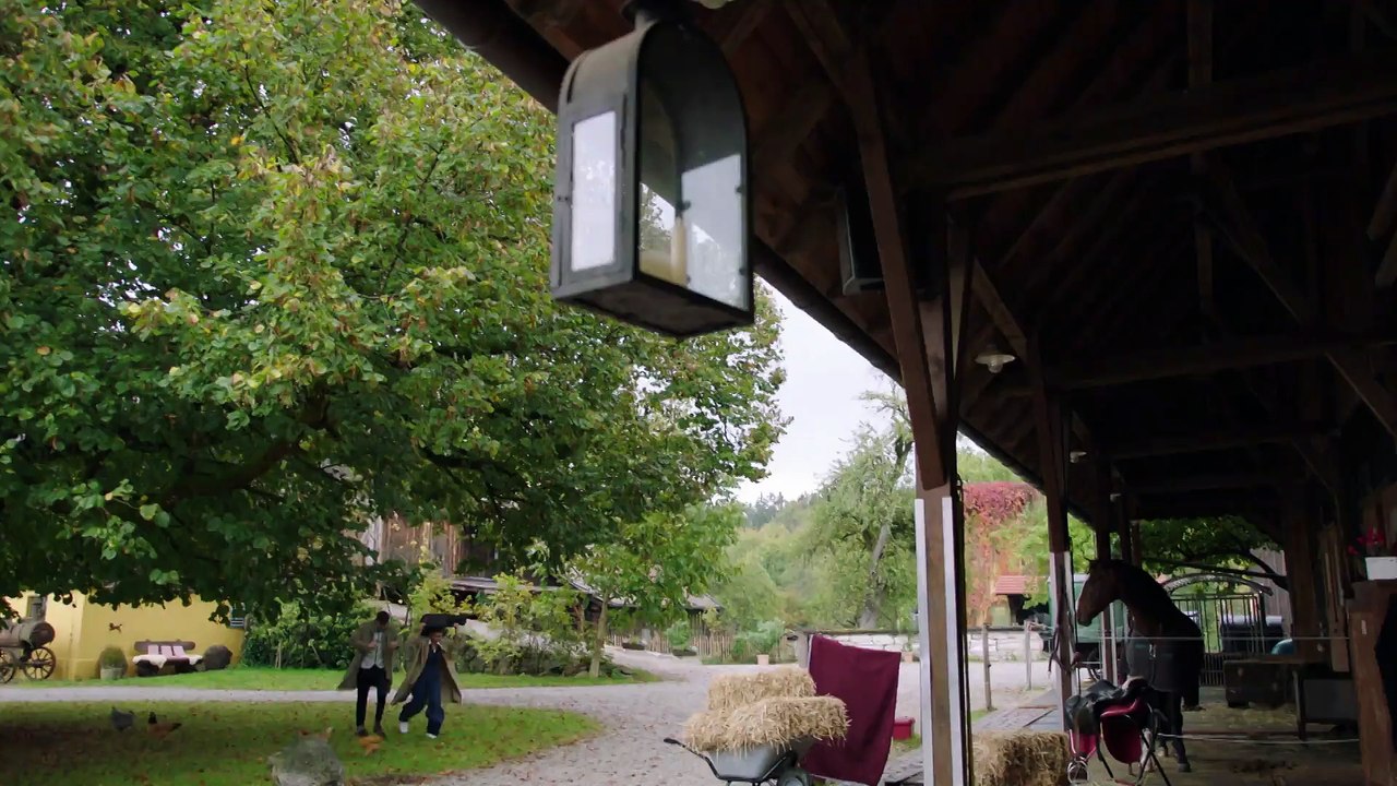 Philipp bacia Ana - Clip puntata 03.07.2025