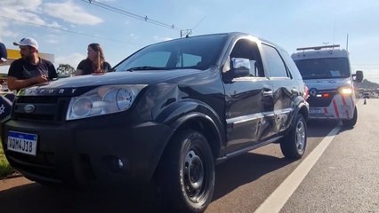 Caminhão e Ford Ecosport se envolvem em acidente na BR-277, em Cascavel