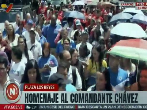 Habitantes del 23 de Enero se manifiestan en homenaje a los 71 años del natalicio del Cmdte. Chávez
