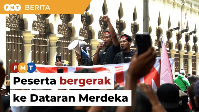 Peserta perhimpunan mula berarak ke Dataran Merdeka