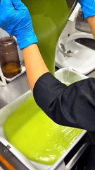 八女抹茶を使ったふわっふわのカステラ😋  ◎ 台湾カステラ 抹茶　1,000円  【店名】台湾カステラ 山田スイーツ 【住所】福岡県久留米市東町361-24 【ｱｸｾｽ】西鉄久留米駅から徒歩3分 【時間】11:00-18:30（日のみ18:00まで） 【定休】火曜、水曜  #福岡グルメ #japanesefood