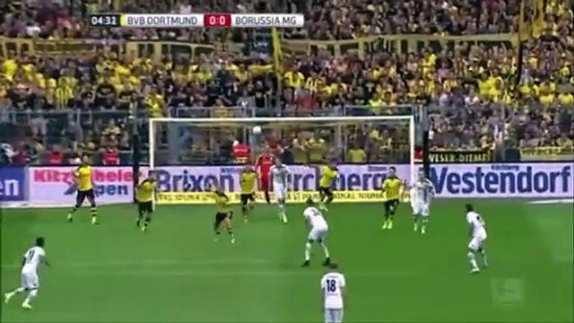 Borussia Dortmund 4-0 Borussia Monchengladbach - Goals and Highlights (15/8/2015)
