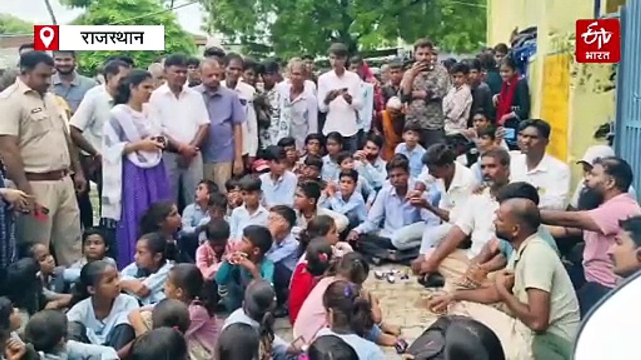 झालावाड़ स्कूल हादसे के बाद आक्रोश: जर्जर स्कूलों पर ग्रामीणों ने लगाए ताले, शिक्षा मंत्री के क्षेत्र में भी बवाल