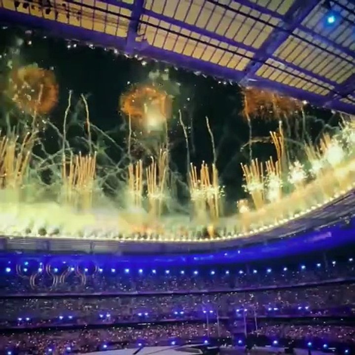 Et pendant ce temps... Emmanuel Macron s'amuse avec l'IA sur son compte X en publiant une vidéo où il "pleure" les Jeux Olympiques de Paris