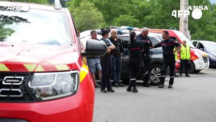 Auto esce di strada durante un rally in Francia, tre morti