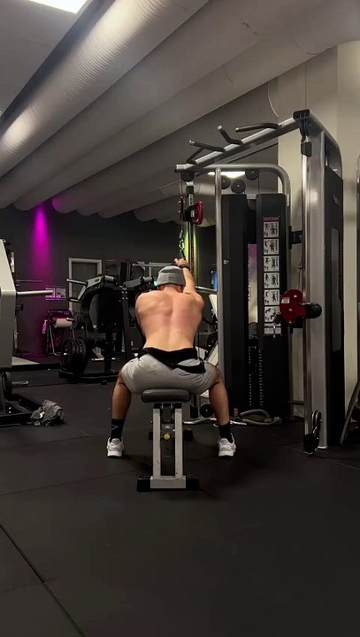 #gymlife#gymlover #fitness #fitnessmotivation #bodybuilding #gym #foryou #shorts#training #gymlover