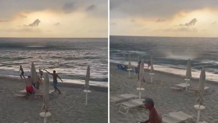 Tromba d'aria sulla spiaggia a Tropea, panico tra i bagnanti