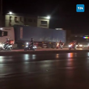 Bursa'da Gürsu ve Kestel arasındaki ormanlık alanda yangın: Moto kuryeler yangın alanına su taşımak için seferber oldu