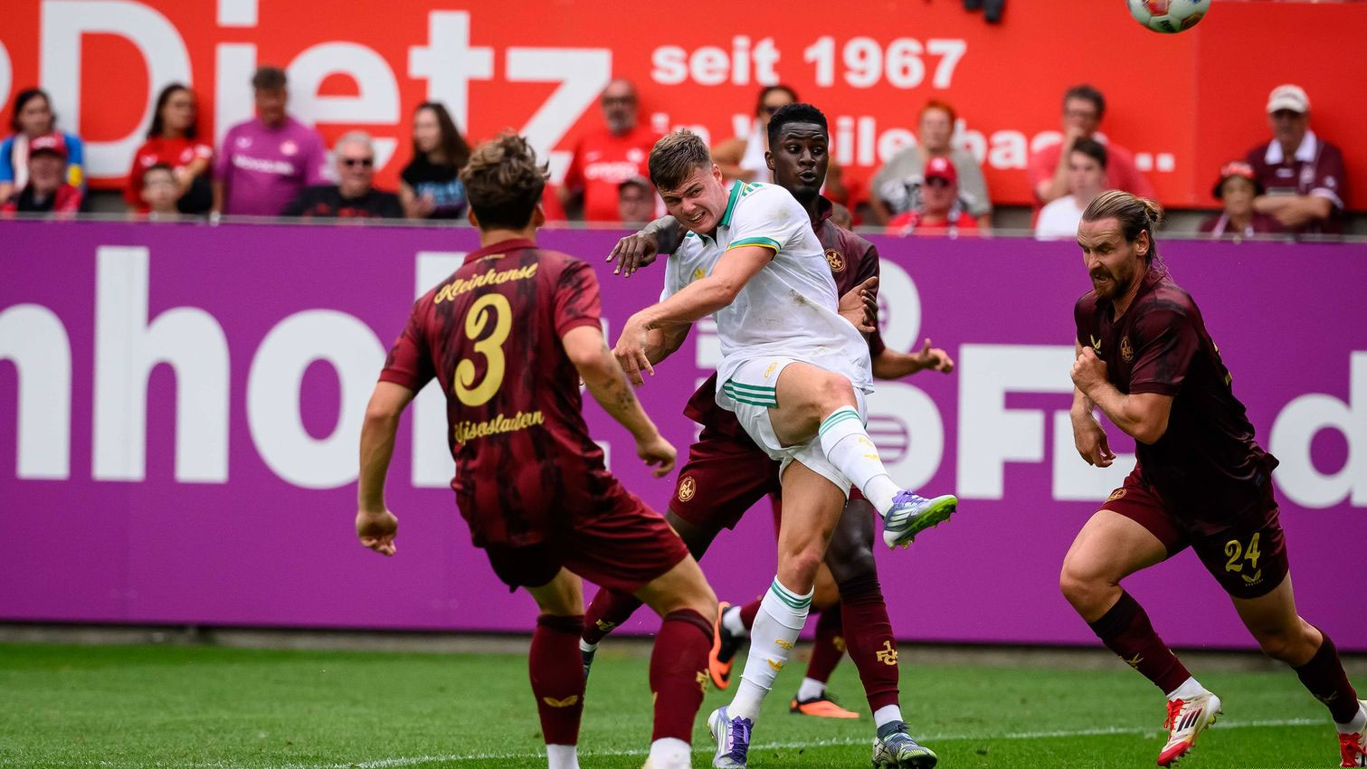 Kaiserslautern v Roma