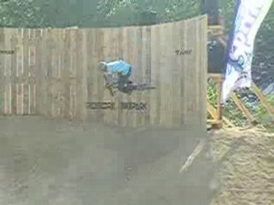 Gros gap de 20m au fise 2008 berges du lez