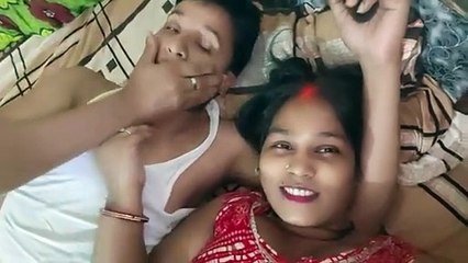 Capul vlogs in bedroom