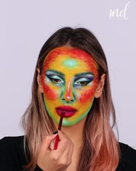 Cool experimental makeup looks! 💄✨