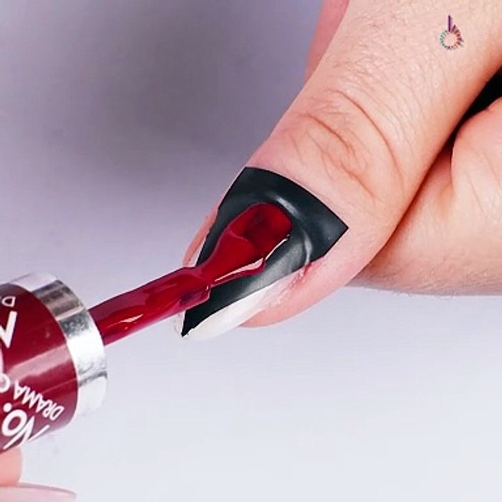 Easy nail hack for a perfect nail design💅