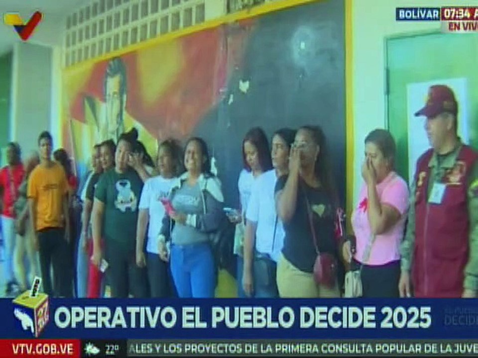 Bolívar | Jóvenes acuden a los centros de votación para participar en elección de proyectos populares
