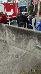 Tensa pelea en el canal de la avenida Yrigoyen: una mujer resultó herida