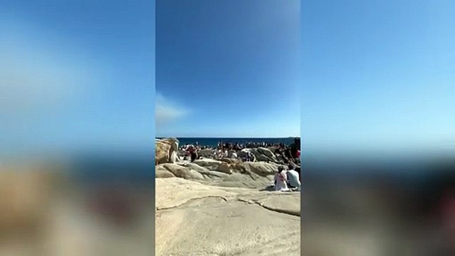 Bagnanti evacuati dalla spiaggia di punta Molentis
