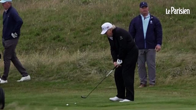 Trump joue au golf sur son parcours de Turnberry en Ecosse