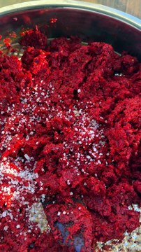 موسم الفلفل بلش.. مين عم يحضر معجون الفلفل؟ 🌶️ بلشتو بتحضير الهريسة الحارة؟ مين بيحب الطعم الناري؟ 🔥