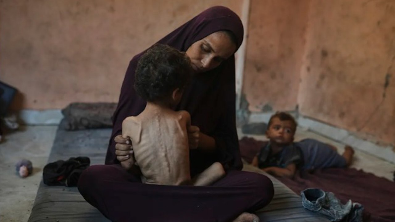 Israel desbloquea la entrada de alimentos en la Franja de Gaza y Netanyahu acusa a la ONU de mentir