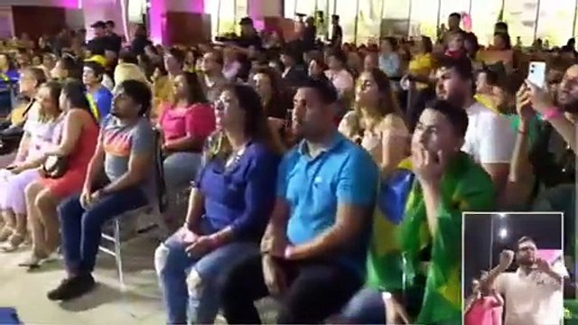 Eu posso usar grife porque não sou contra o capitalismo , diz Michelle Bolsonaro