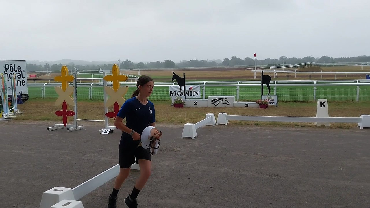 Compétition de hobby horse au pôle de l'Ane et du Cheval de Lignières
