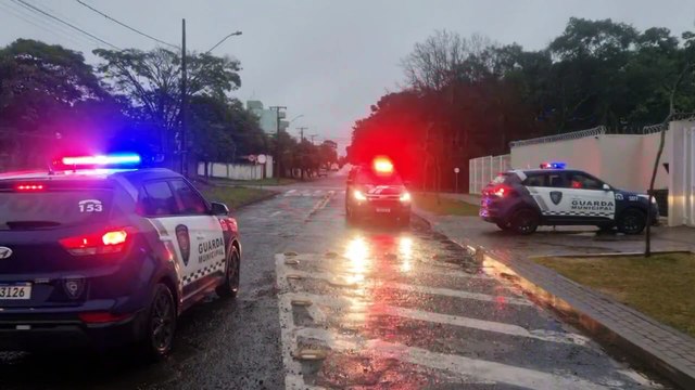 Homem é preso pela Guarda Municipal por violência doméstica no bairro Santa Felicidade, em Cascavel