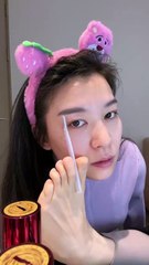 纵使世界千疮百孔，也要随时缝缝补补 (Even if the world is full of holes, we must always mend it)