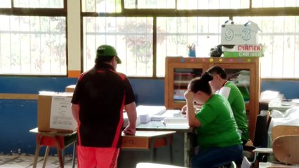 tn7-mmayores-de-40-y-60-años-votan-mas-que-menores-de-30-270725