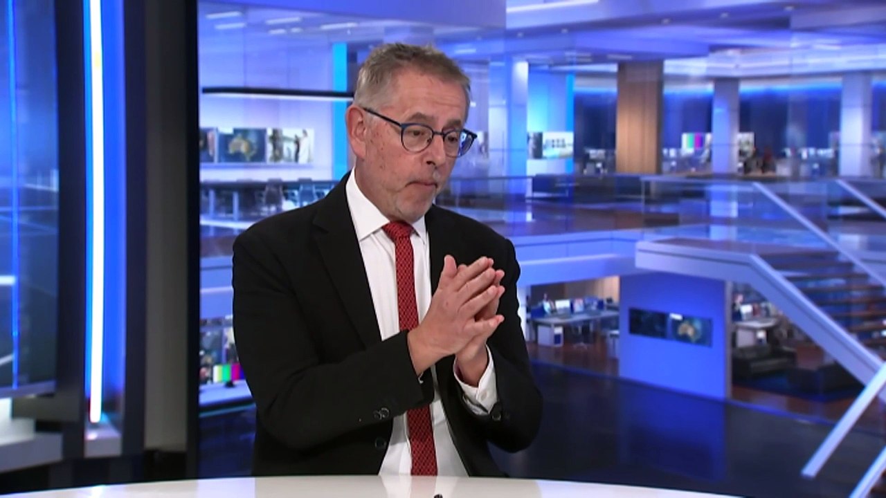 New studies on flu vaccines and dementia prevention, young bats the ‘brewing pot’ of coronaviruses, maternity health outcomes in the public and private sectors