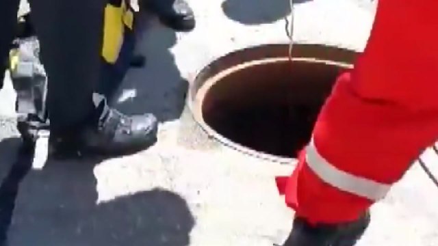 가산동에서 맨홀 질식사고...1명 사망·1명 의식불명 / YTN