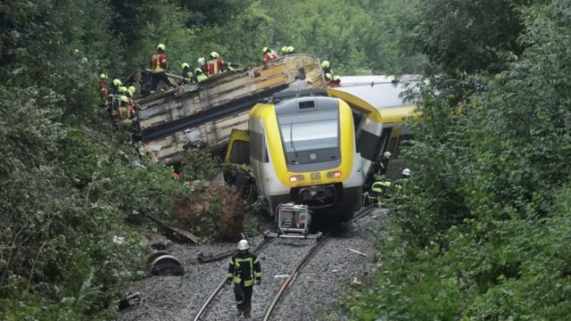 Al menos 3 muertos y varios heridos graves en un descarrilamiento de un tren en Alemania