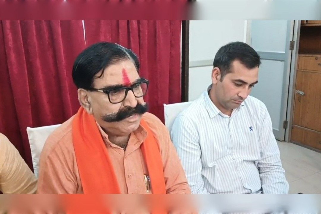 VIDEO: रामगढ़ के पूर्व विधायक ज्ञानदेव आहूजा की...