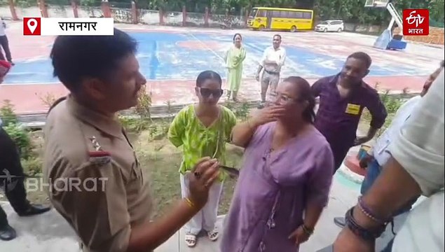 रामनगर शंकरपुर पोलिंग बूथ पर हंगामा, दरोगा से भिड़े विधायक, मौके पर पहुंचे आला अधिकारी