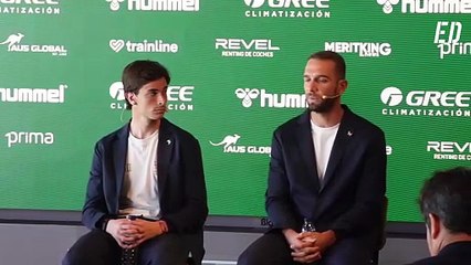 Pau López, presentado con el Real Betis