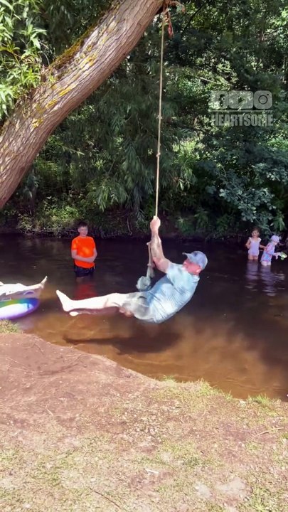 Everyone Expected a Splash… But He Nailed Every Swing! 👏😲