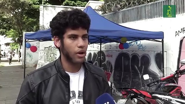 Atraídos por la consulta sobre proyectos comunitarios, jóvenes venezolanos salieron a votar