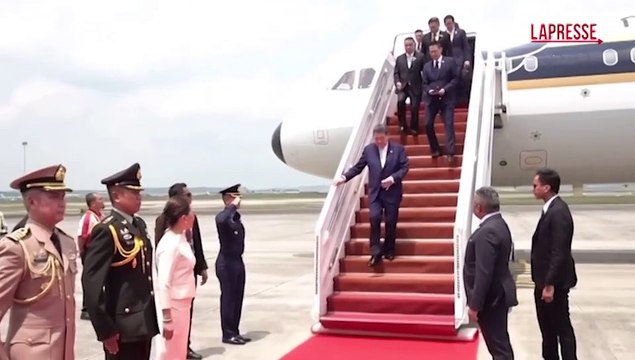 Cambogia-Thailandia, l'arrivo in Malesia dei due capi di Stato: le immagini prima del vertice