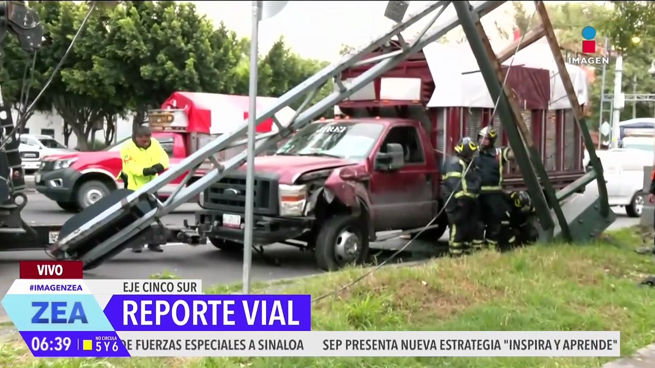 Conductor de camioneta pierde el control y choca en Eje 5 Sur, CDMX ...