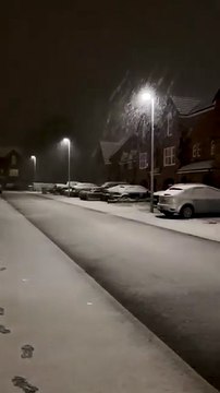 First Snowfall of 2024 Nantwich Town UK #viralvideo #trending #travel #nature #snowfall