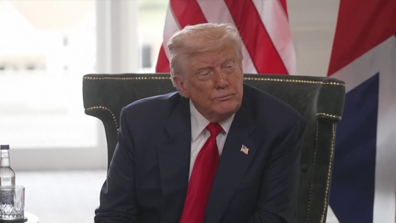 Trump Cracks Joke on UK Social Media Censorship Amid Starmer’s Serious Defense