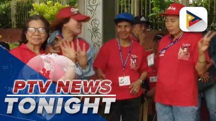 Pro-Marcos groups arrive at Sandiganbayan | via JM Pineda