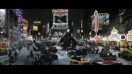 King Kong Wrecks Havoc In The City - King Kong