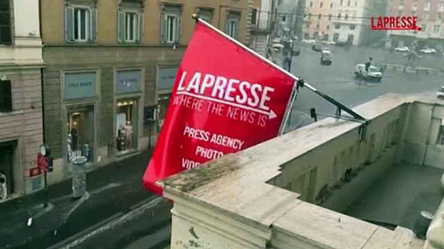 Bomba d'acqua su Roma: strade del centro come fiumi