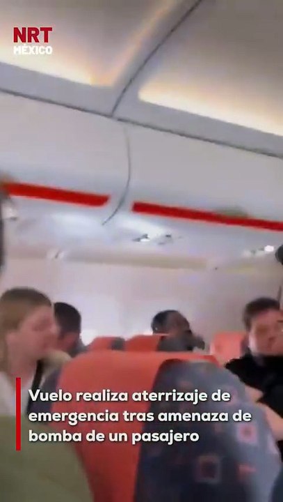Un vuelo fue obligado a aterrizar de em3rgencia luego de que un pasajero de 41 años gritara tener una bomb@ mientras invocaba frases como “Muert3 a Trump” y “All@hu Akbar”.