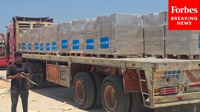 Egyptian Humanitarian Aid Trucks Enter Gaza Through Rafah Border Crossing