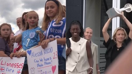 Multitudinario recibimiento a Inglaterra tras ganar la Eurocopa