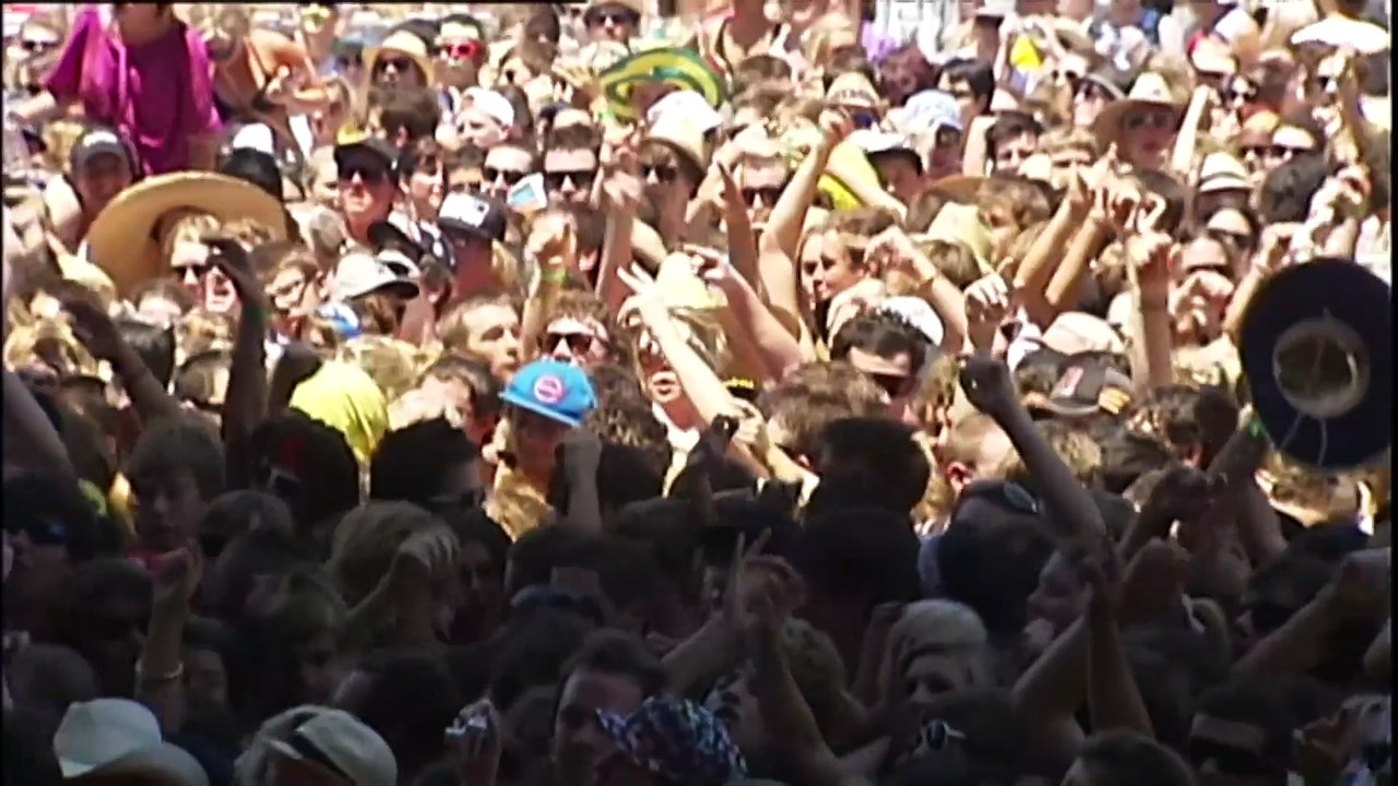 Report shows NSW Police conducted 82.000 strip searches over decade